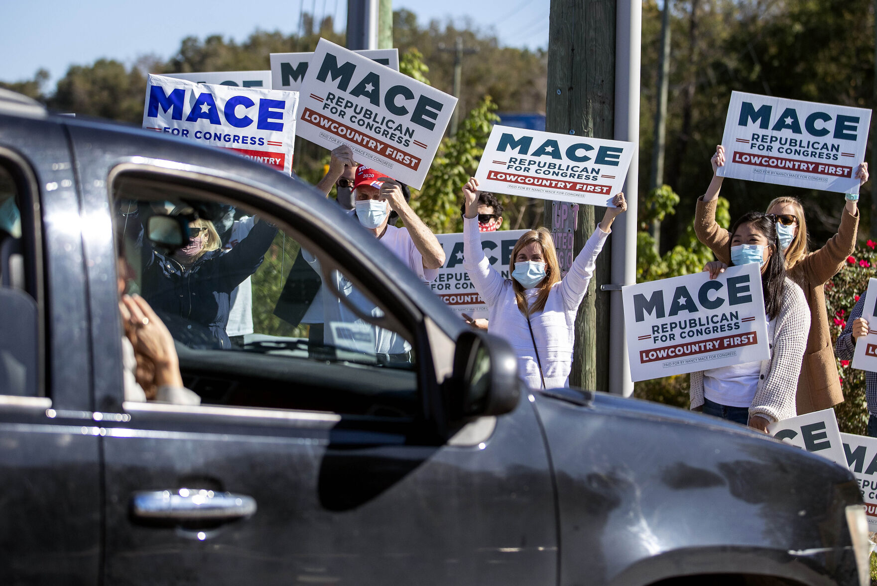 USE mace arrives.jpg
